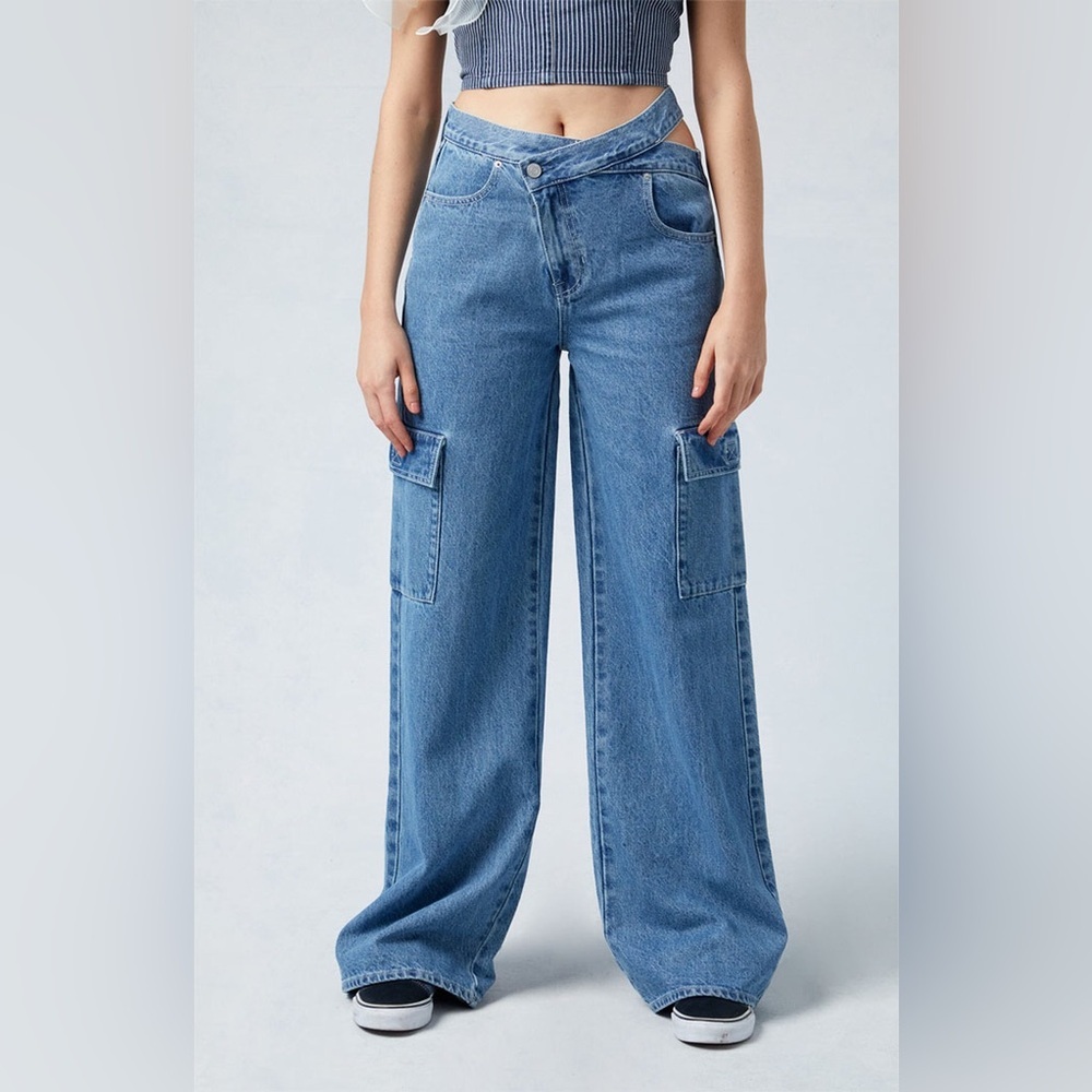 Pacsun Eco Medium Indigo Asymmetrical Mid Rise Baggy Cargo Size 25